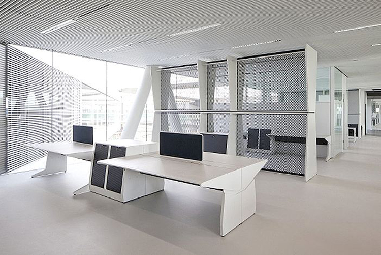 辦公室裝修設(shè)計中如何合理搭配設(shè)計好窗戶？(圖2)