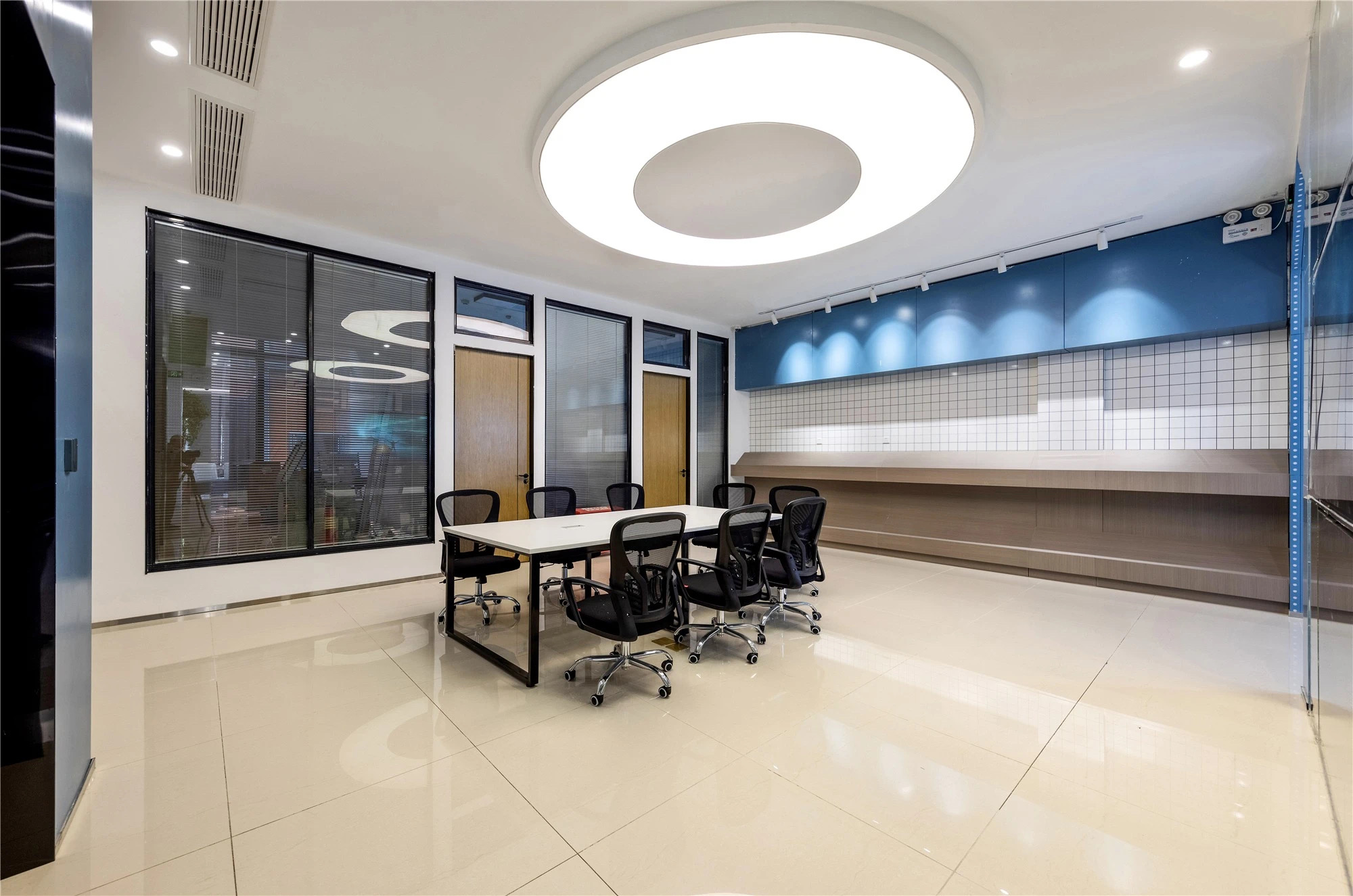 【案例賞析】武漢市車都天然氣營業(yè)廳完工實景展示，開放多元，活力共享！(圖3)